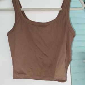 lululemon crop top.